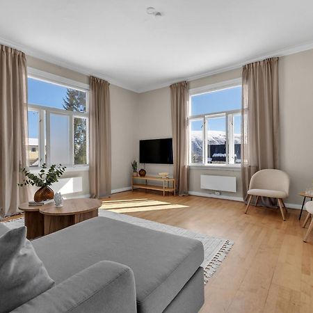 Amazing Tromso City Apartment With Free Parking And Lovely City Views! Eksteriør billede