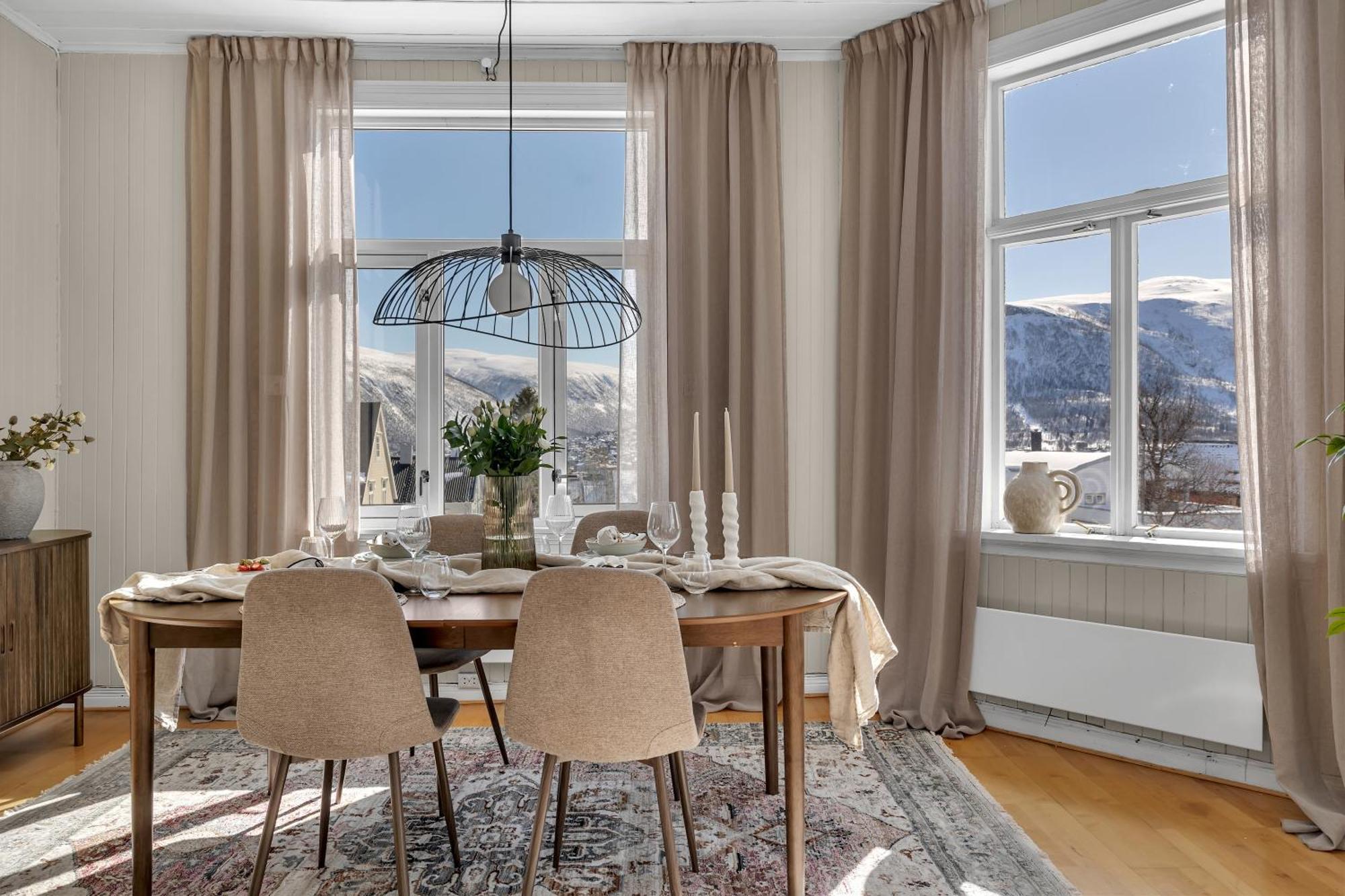 Amazing Tromso City Apartment With Free Parking And Lovely City Views! Eksteriør billede